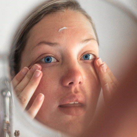 How To Use Retinol For Dry And Sensitive Skin